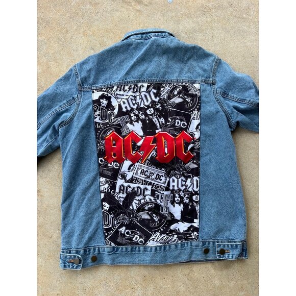 AC/DC Medium Denim Jacket With Back Patch Highway To Hell Graphics U3 - Picture 1 of 6